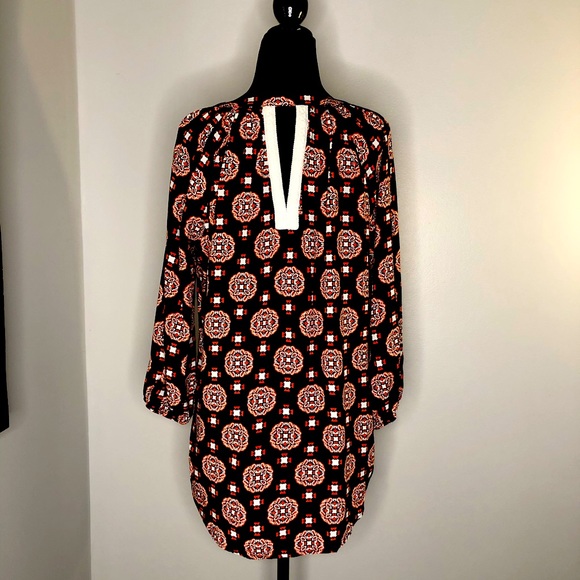 Fun Crown & Ivy ladies Blouse. - Picture 3 of 8